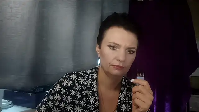 HotMamaQueen234 online show from July 30, 2026, 11:42 am