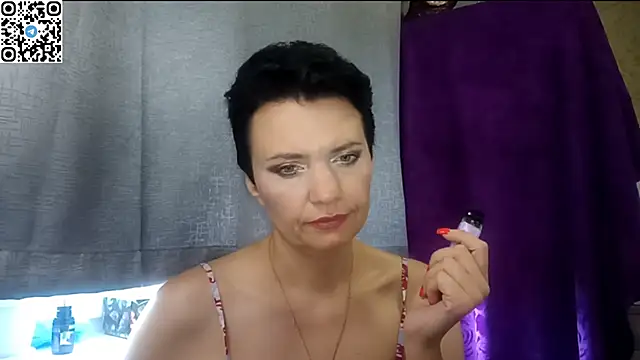 Snapshot of HotMamaQueen234 chatting on June 10, 2026, 10:38 am HotMamaQueen234 online show from June 10, 2026, 10:38 am