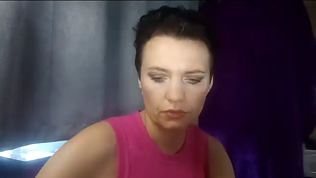 HotMamaQueen234 online show from July 28, 2026, 12:23 pm