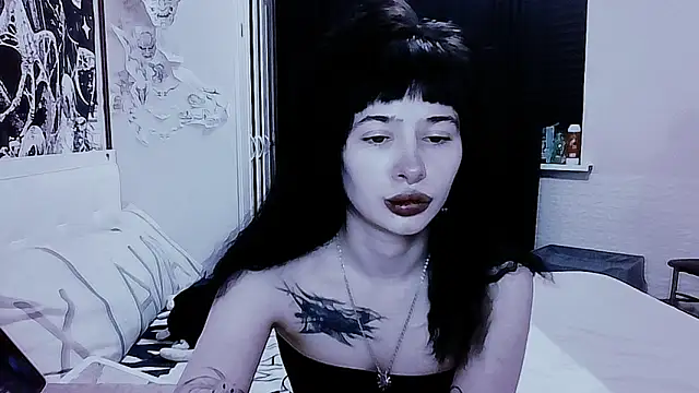 Snapshot of AllisonDeetz chatting on June 14, 2026, 7:48 pm AllisonDeetz online show from June 14, 2026, 7:48 pm
