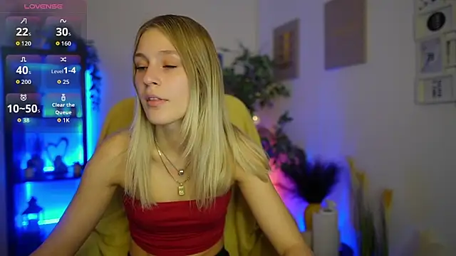 Luna Grace18 online show from April 27, 2026, 11:41 am