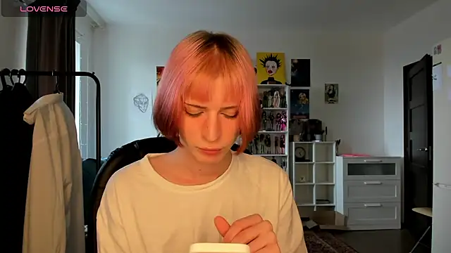 Snapshot of sweet_peach___ chatting on April 4, 2026, 1:17 pm sweet peach online show from April 4, 2026, 1:17 pm