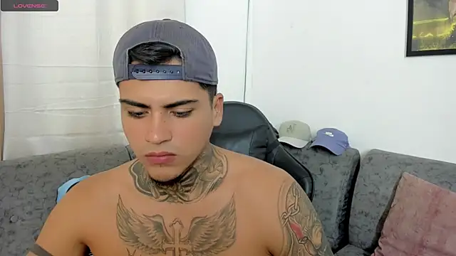 Snapshot of sweetlatinoboy chatting on August 4, 2026, 10:03 pm sweetlatinoboy online show from August 4, 2026, 10:03 pm