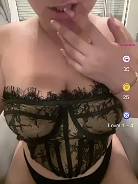 Snapshot of martinaa_cresa chatting on July 14, 2026, 8:04 pm martinaa cresa online show from July 14, 2026, 8:04 pm