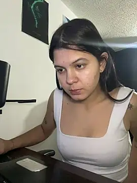 lanasmith1 online show from March 16, 2026, 4:21 pm