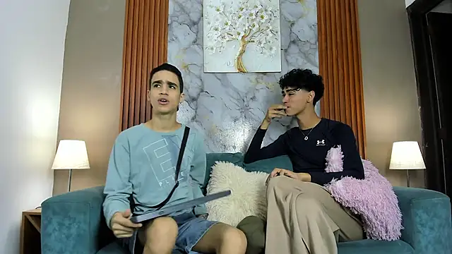 NAUGHTY BOYS1 online show from April 1, 2026, 8:17 pm