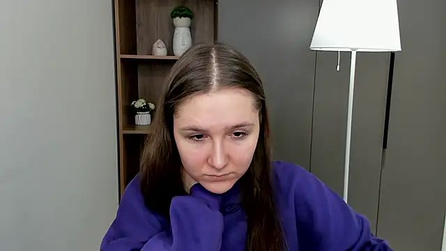 Snapshot of HerminaBatiz chatting on March 17, 2026, 5:21 am HerminaBatiz online show from March 17, 2026, 5:21 am