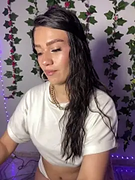 chloe evans0 online show from June 4, 2026, 11:26 am