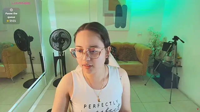 Shady bug online show from May 19, 2026, 6:37 pm