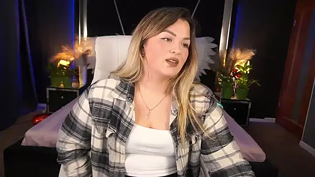 Snapshot of AlissyaGrayy chatting on June 4, 2026, 6:56 pm AlissyaGrayy online show from June 4, 2026, 6:56 pm
