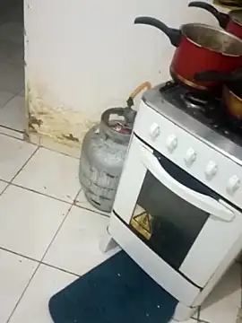 larissa    hot online show from March 18, 2026, 3:53 am