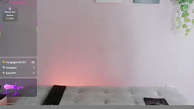 Zara Fire online show from May 31, 2026, 7:03 pm