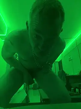 Snapshot of katragon45 chatting on March 17, 2026, 9:51 pm katragon45 online show from March 17, 2026, 9:51 pm