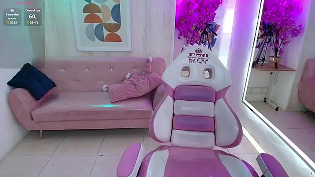 Kitty  meow online show from July 16, 2026, 12:24 pm