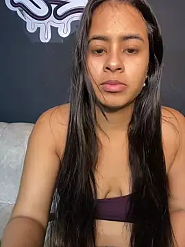 Snapshot of lucirganaxxx chatting on April 28, 2026, 3:22 am lucirganaxxx online show from April 28, 2026, 3:22 am