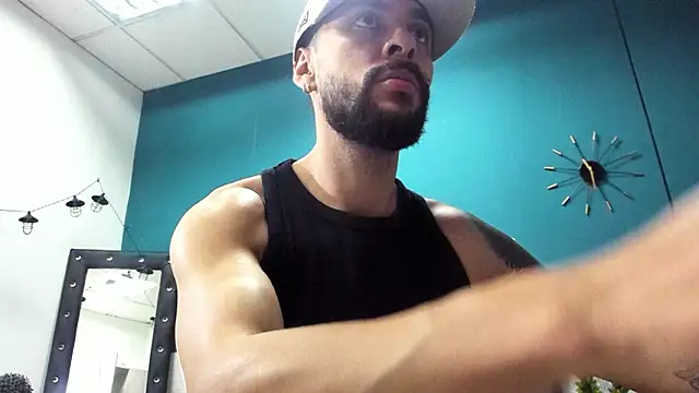 Snapshot of Axel_Blazzee chatting on March 23, 2026, 3:01 pm Axel Blazzee online show from March 23, 2026, 3:01 pm