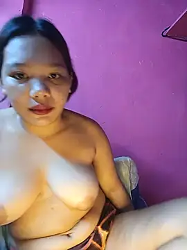 Sweet Disteen online show from August 3, 2026, 11:42 pm