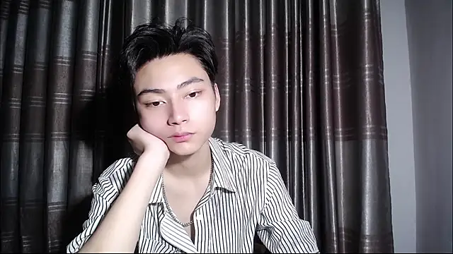 Snapshot of XX-XIUXIU chatting on June 17, 2026, 5:23 pm XX-XIUXIU online show from June 17, 2026, 5:23 pm