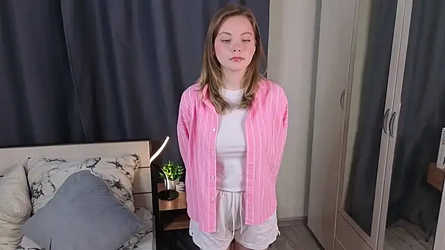 TondaCaoile online show from March 23, 2026, 2:22 am