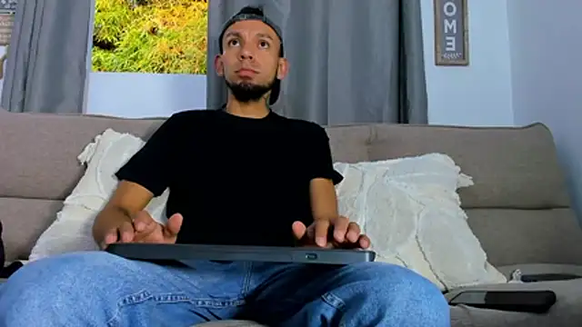 Steban silv online show from May 24, 2026, 11:21 am
