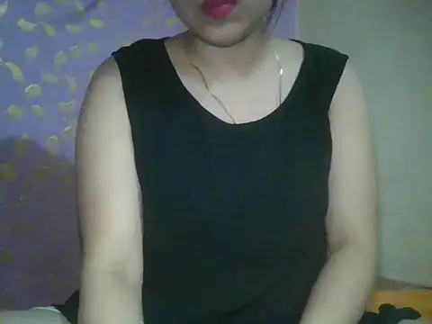 Snapshot of Qween_Seelu chatting on July 1, 2026, 10:04 am Qween Seelu online show from July 1, 2026, 10:04 am