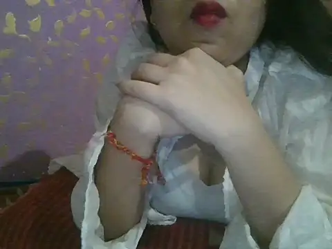 Snapshot of Qween_Seelu chatting on July 27, 2026, 2:40 am Qween Seelu online show from July 27, 2026, 2:40 am
