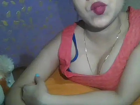 Snapshot of Qween_Seelu chatting on July 2, 2026, 2:01 am Qween Seelu online show from July 2, 2026, 2:01 am