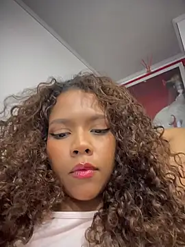 Snapshot of CurlyOopsieXXX chatting on July 17, 2026, 9:12 pm CurlyOopsieXXX online show from July 17, 2026, 9:12 pm
