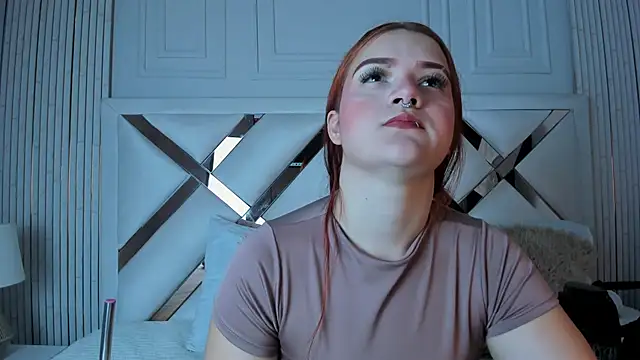 melanieklaus2 online show from June 6, 2026, 1:05 pm