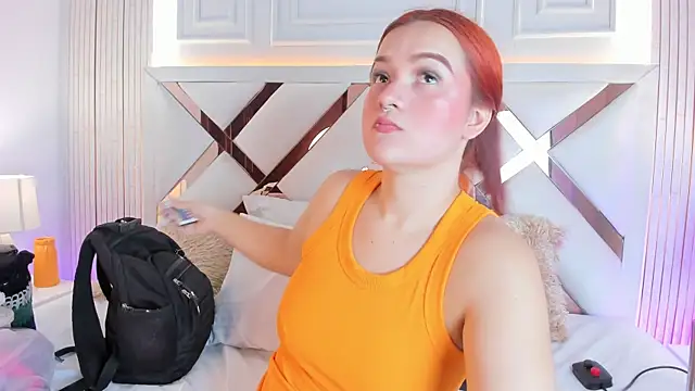 melanieklaus2 online show from June 9, 2026, 1:56 pm