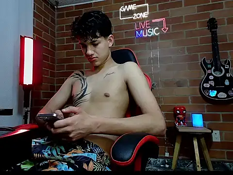 Snapshot of Kurtt__ chatting on March 24, 2026, 3:28 am Kurtt online show from March 24, 2026, 3:28 am