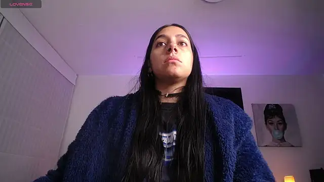 Melannyy V online show from April 27, 2026, 12:36 pm