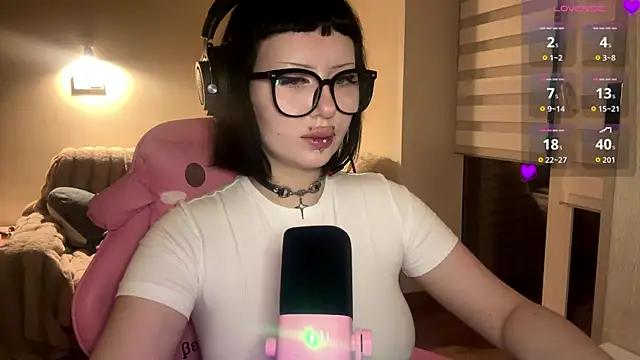 Snapshot of Setty_Asky chatting on May 13, 2026, 4:03 pm Setty Asky online show from May 13, 2026, 4:03 pm