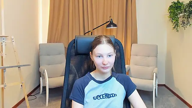 AndriaWhitford online show from March 19, 2026, 1:11 pm