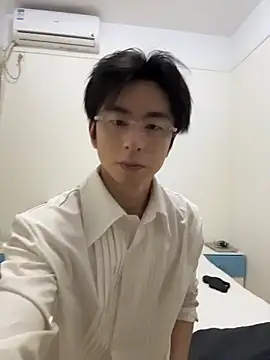 kissbaby-111 online show from June 16, 2026, 4:51 pm