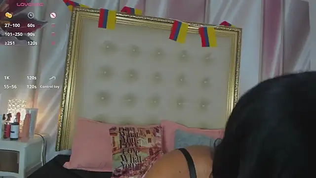 ninaBravu online show from July 10, 2026, 1:11 pm