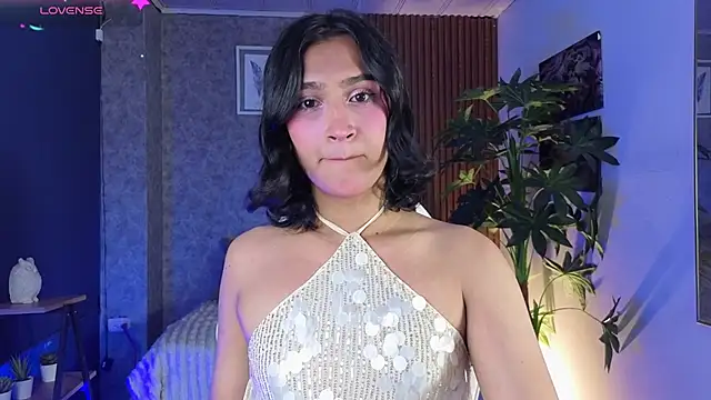 Snapshot of Zoee_Kiss_ chatting on July 10, 2026, 5:18 am Zoee Kiss online show from July 10, 2026, 5:18 am