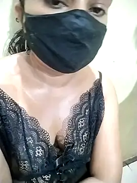 PriyankaSuthhar online show from March 25, 2026, 7:24 pm