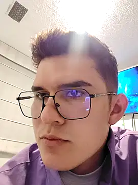 Cesrcolombiano online show from March 20, 2026, 1:06 am