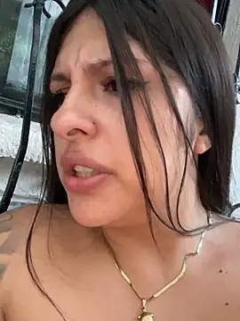 emiiross online show from May 26, 2026, 11:03 pm