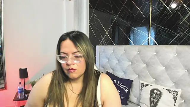 samantha a1 online show from March 26, 2026, 2:37 pm