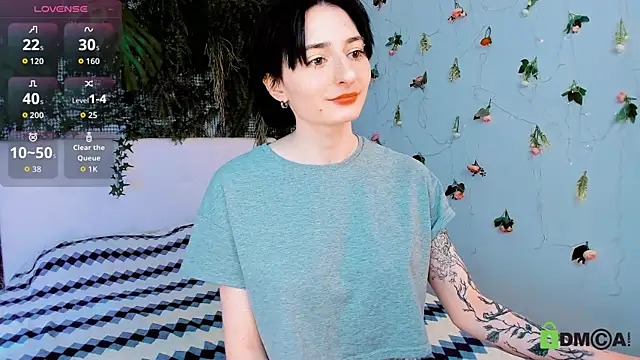 Kira  Cutie online show from May 30, 2026, 9:20 pm