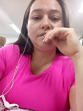 SabrinaVantress online show from April 21, 2026, 11:55 pm