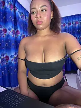 Snapshot of Kloe_rousse01 chatting on May 22, 2026, 8:01 am Kloe rousse01 online show from May 22, 2026, 8:01 am
