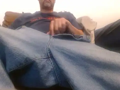 Snapshot of MrDontRush chatting on June 6, 2026, 1:22 am MrDontRush online show from June 6, 2026, 1:22 am