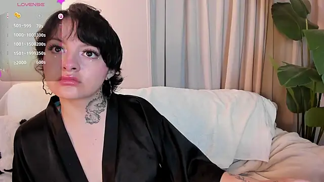  EmilyRouge  online show from July 1, 2026, 12:11 am