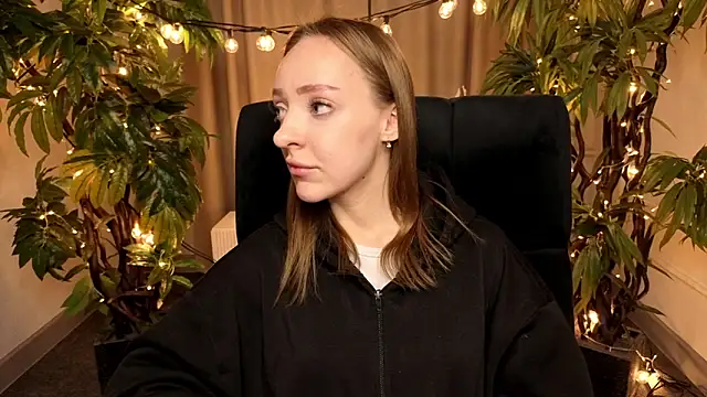 Snapshot of GertrudeWilson chatting on March 23, 2026, 8:58 am GertrudeWilson online show from March 23, 2026, 8:58 am