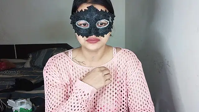 Punjabi baddie  online show from May 3, 2026, 4:43 pm