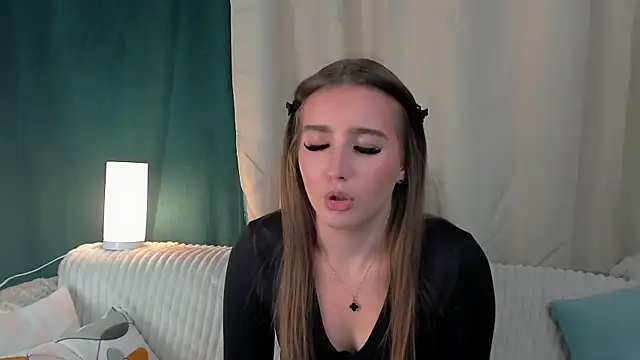KarriDunman online show from April 28, 2026, 11:14 am