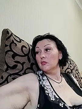 Snapshot of HelgaDennis chatting on July 22, 2026, 2:41 pm HelgaDennis online show from July 22, 2026, 2:41 pm